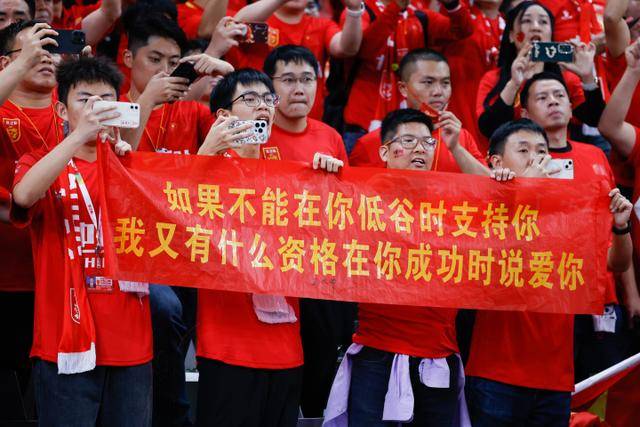 贝弗利赞杜伦续约表现成熟 未在媒体抱怨